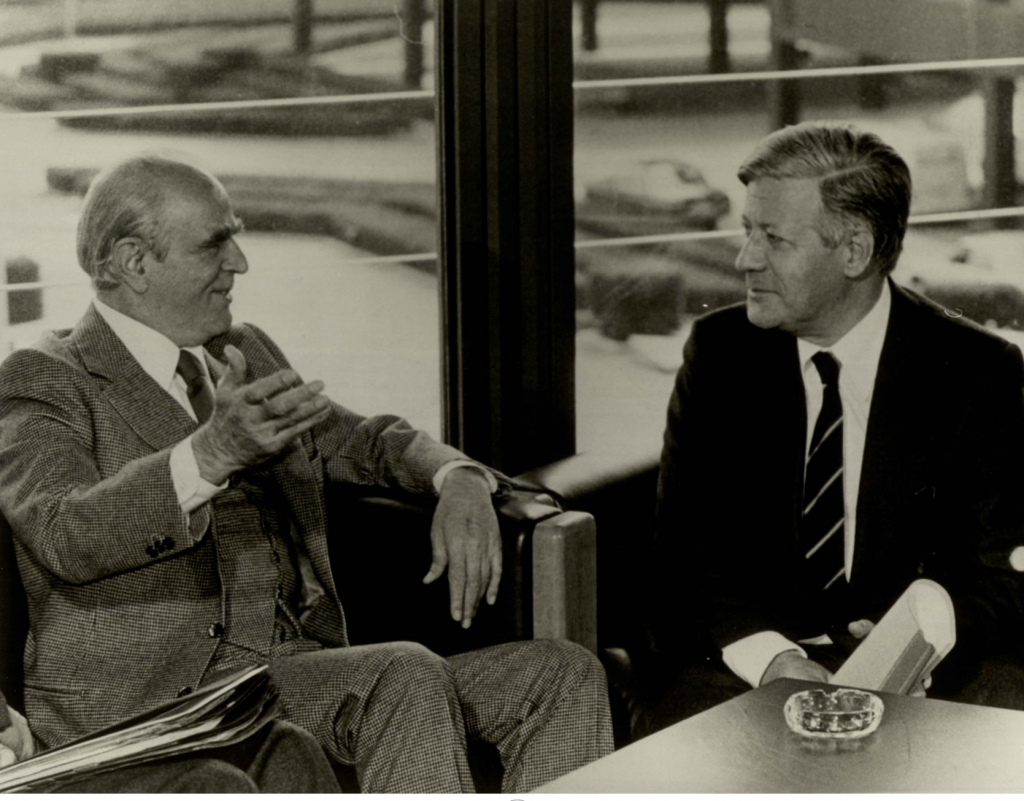Ο Κωνσταντίνος Καραμανλής με τον καγκελάριο Χέλμουτ Σμιτ, Βόννη, 3 Μαΐου 1978.