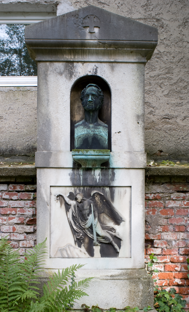 Οικογενειακό ταφικό μνημείο του Λούντβιγκ φον Μάουρερ (φωτογραφία: Michael Forstner).
